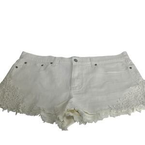 Lucky Brand Boy Mid Rise White Denim Shorts Size 16/33 Lace Hem